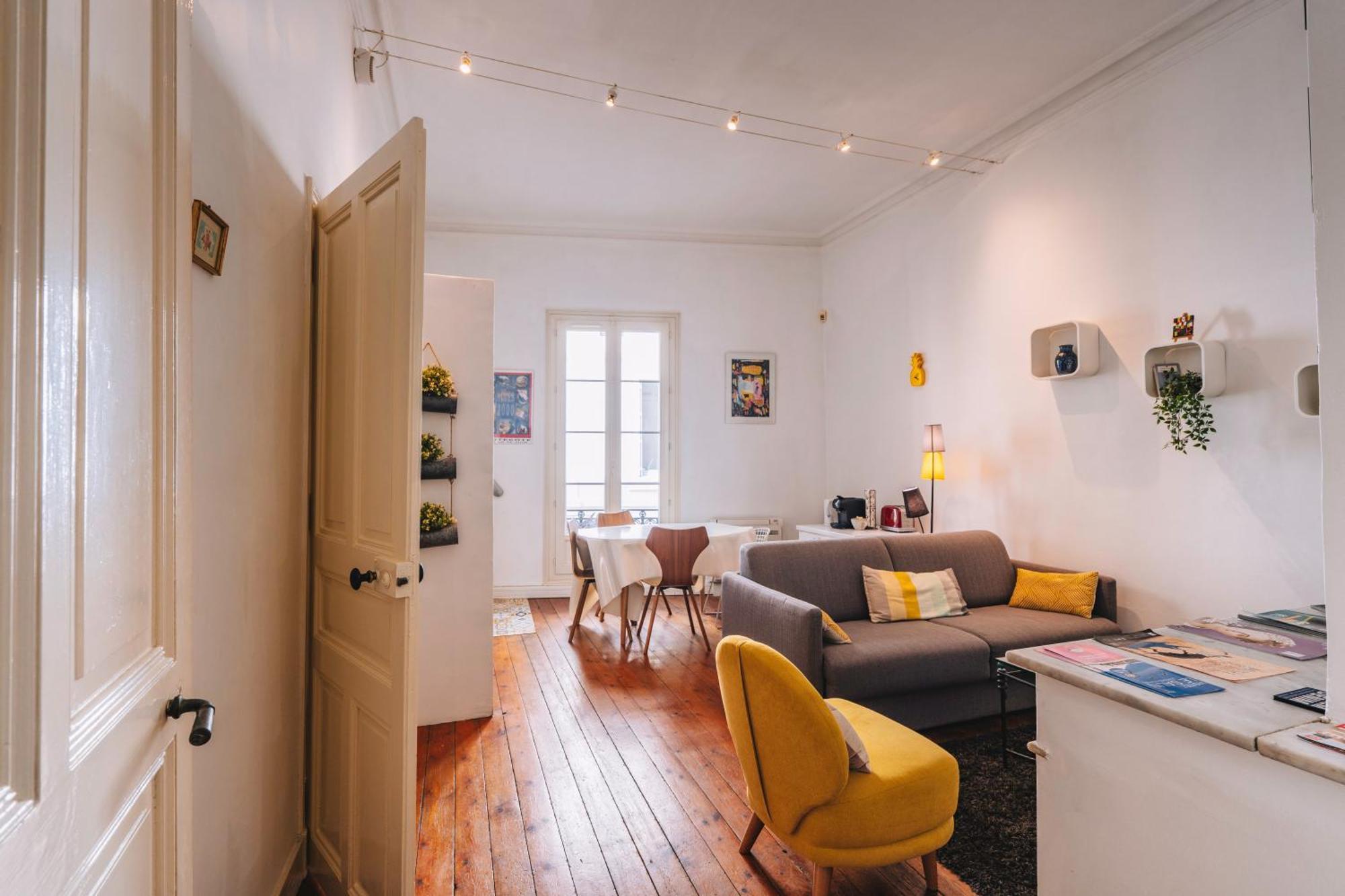 Demeure & Confort Nîmes Extérieur photo