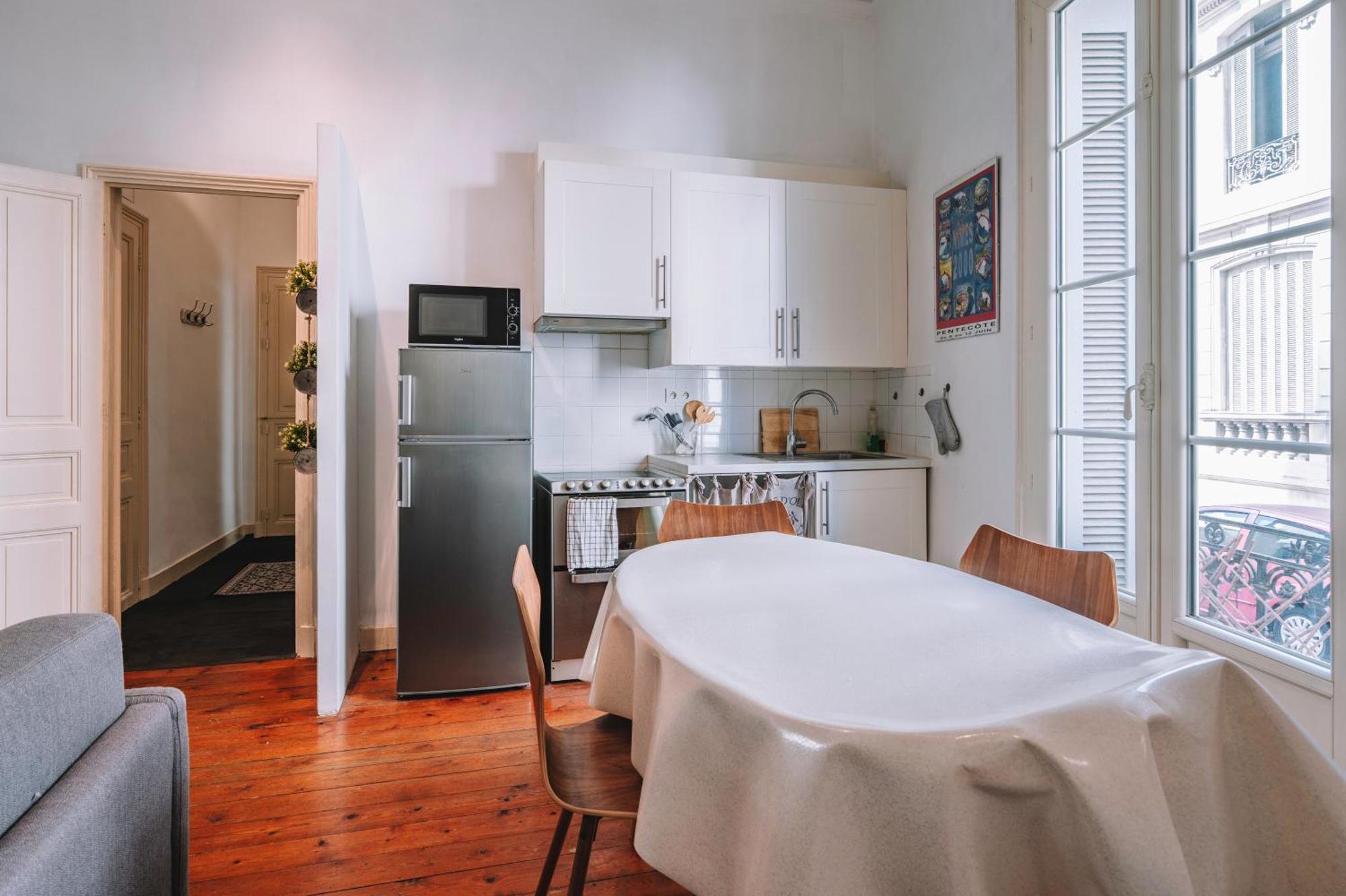 Demeure & Confort Nîmes Extérieur photo