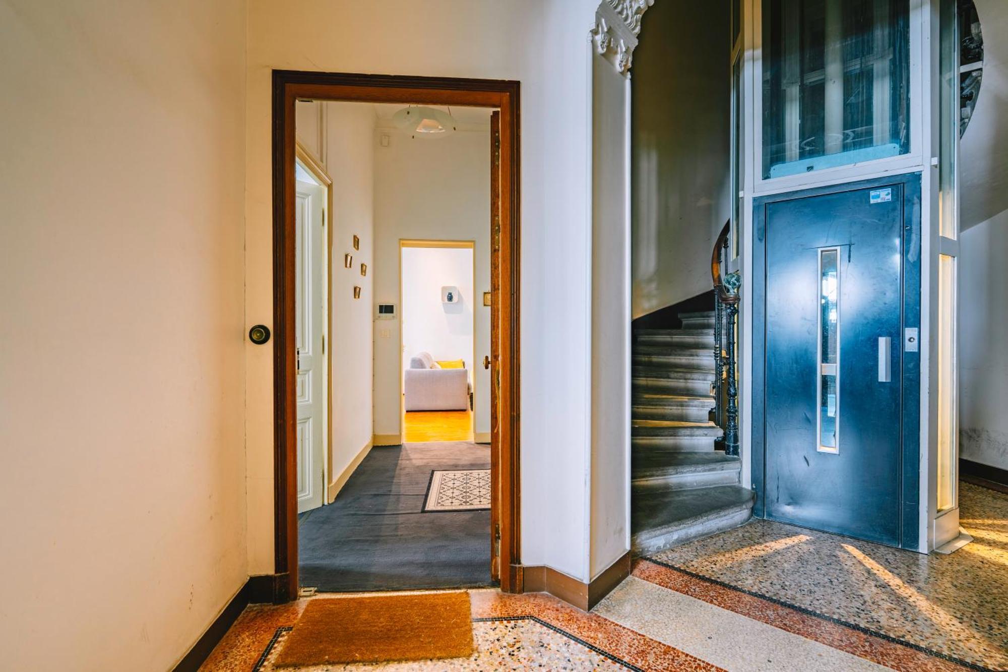 Demeure & Confort Nîmes Extérieur photo